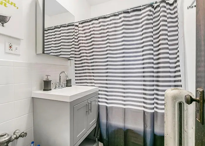 Apartment Conveniently Located 1br - Marshfield E2
