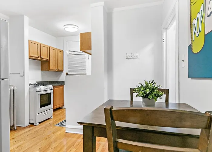 Conveniently Located 1br - Marshfield E2